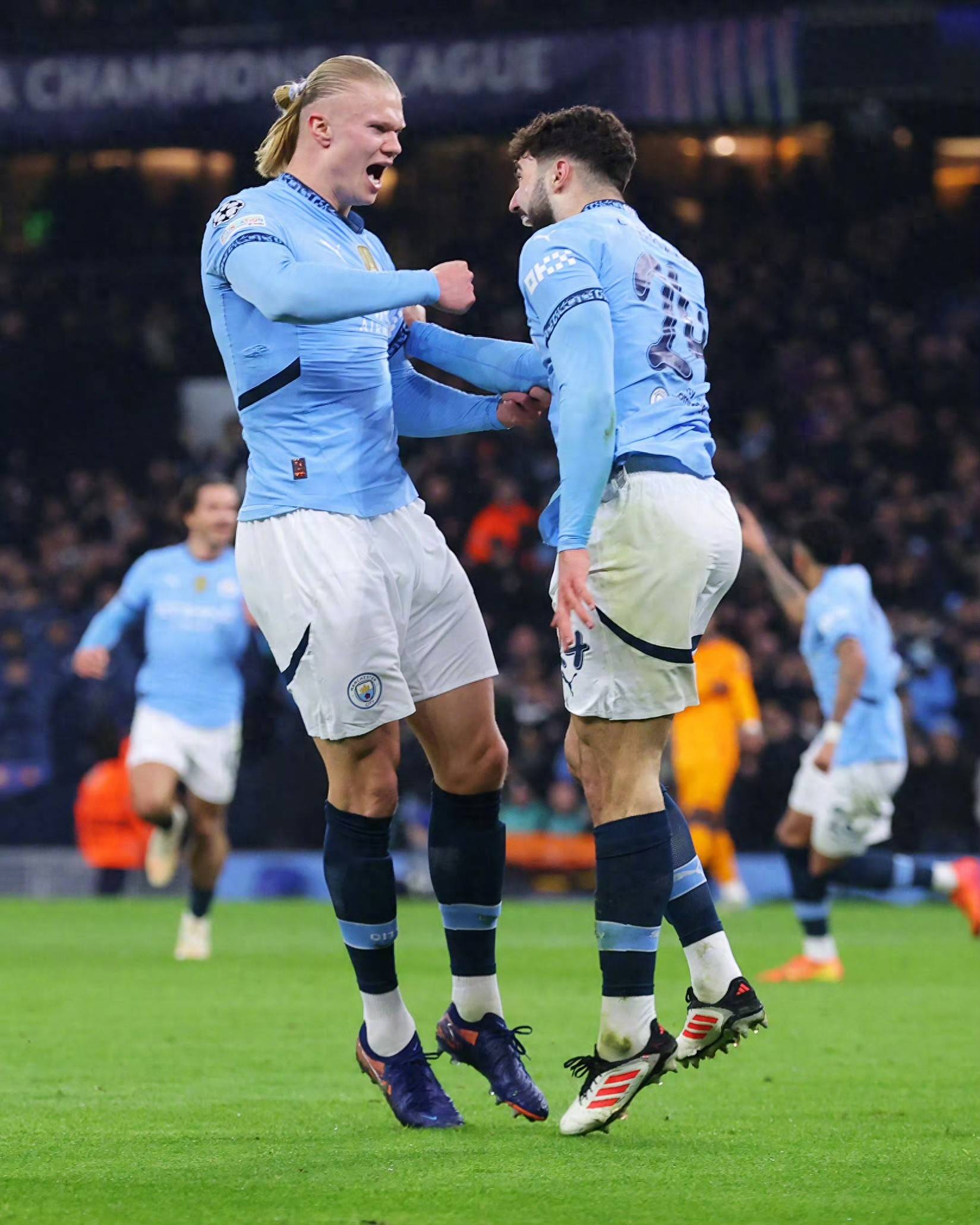 赛地聚焦：英超今夜热度飙升，费耶诺德内部沟通，压力陡增，年轻球员得到机会的简单介绍-爱游戏